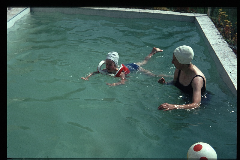 07.Regensburg jul 1968 Mama,Marion.JPG